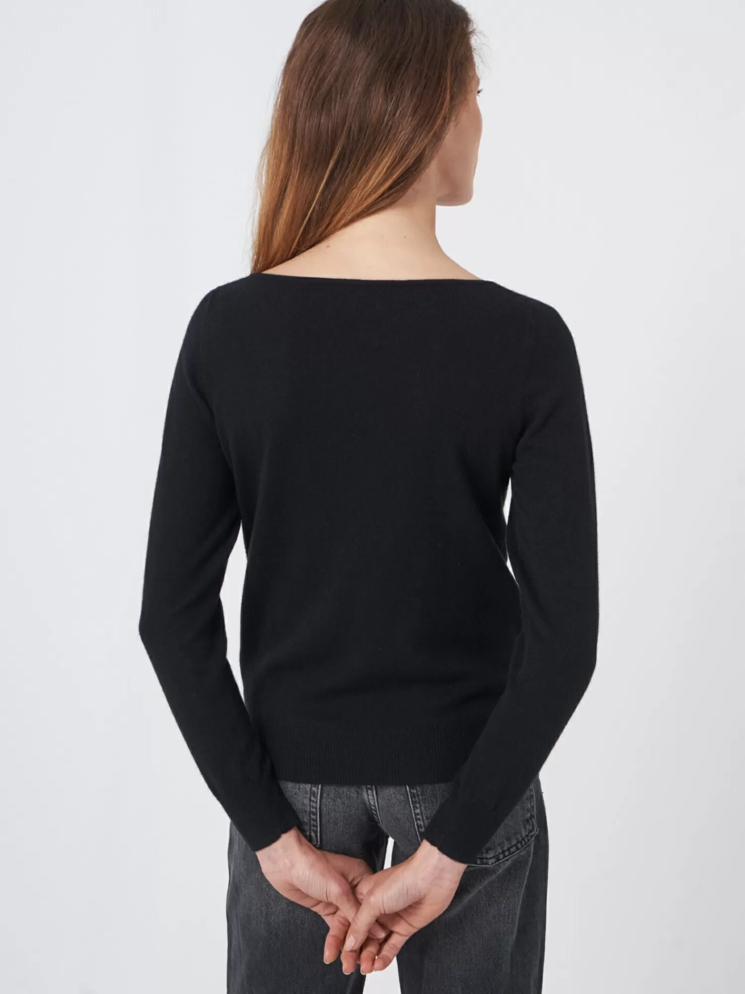 basic_organisch_cashmere_boothals_trui_3-7.webp REPEAT cashmere Organic Cashmere | Truien*Basic organisch cashmere boothals trui Black