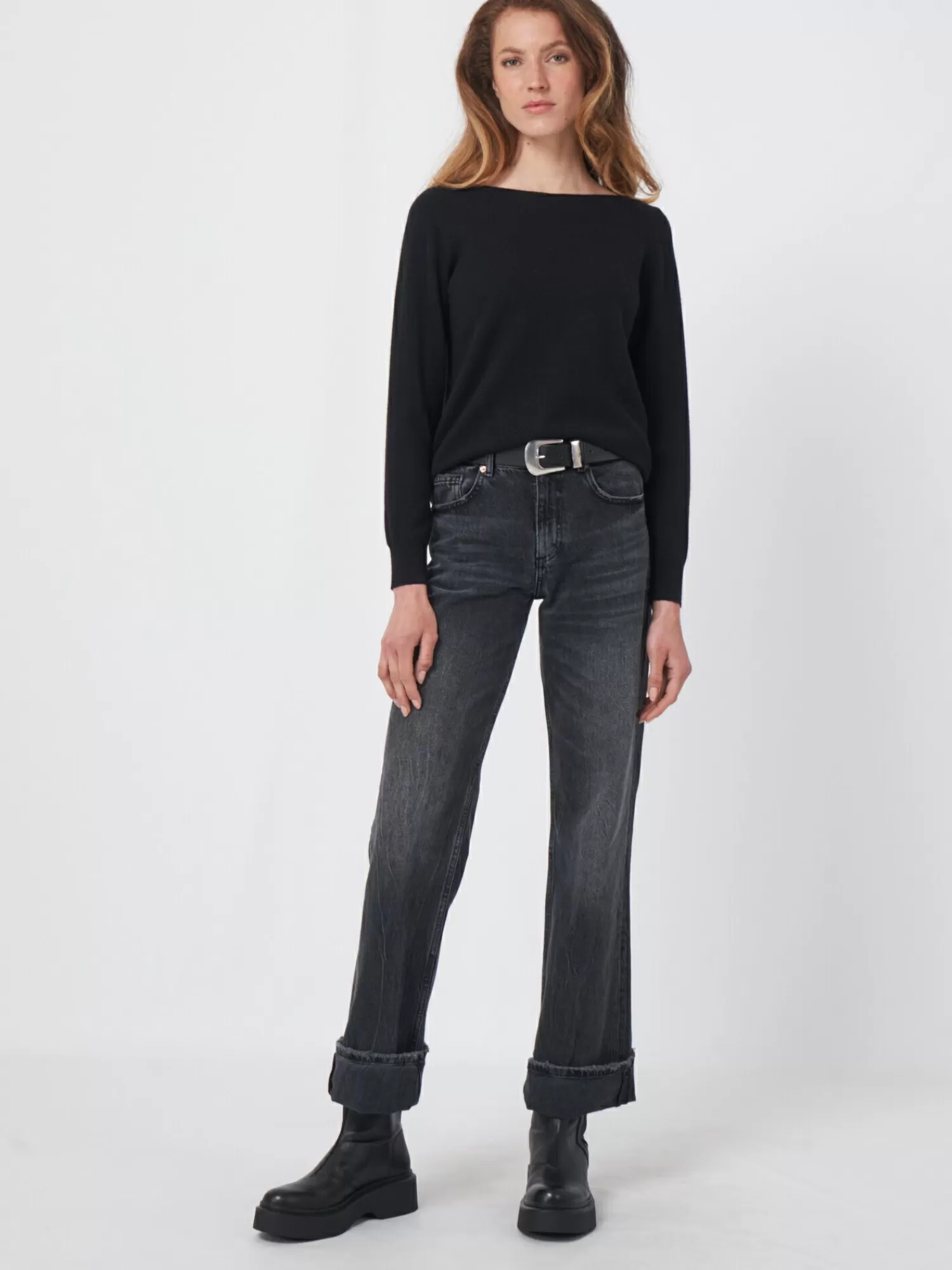 basic_organisch_cashmere_boothals_trui_4-3.webp REPEAT cashmere Organic Cashmere | Truien*Basic organisch cashmere boothals trui Black