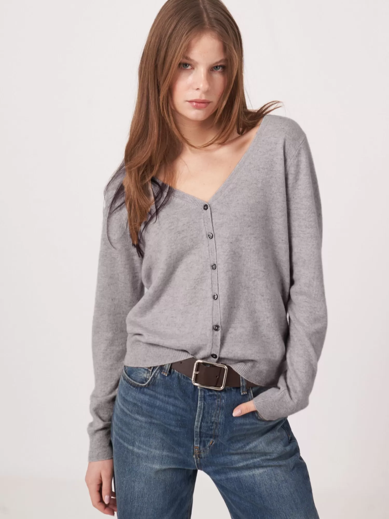 REPEAT cashmere Vesten | Vesten*Basic organisch cashmere vest met V-hals LightGrey