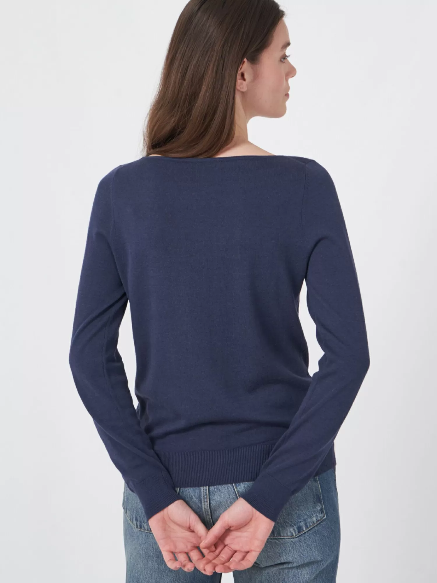 basic_trui_met_lange_mouwen_in_katoenmix_4-9.webp REPEAT cashmere Truien | Organic Cashmere*Basic trui met lange mouwen in katoenmix Marine