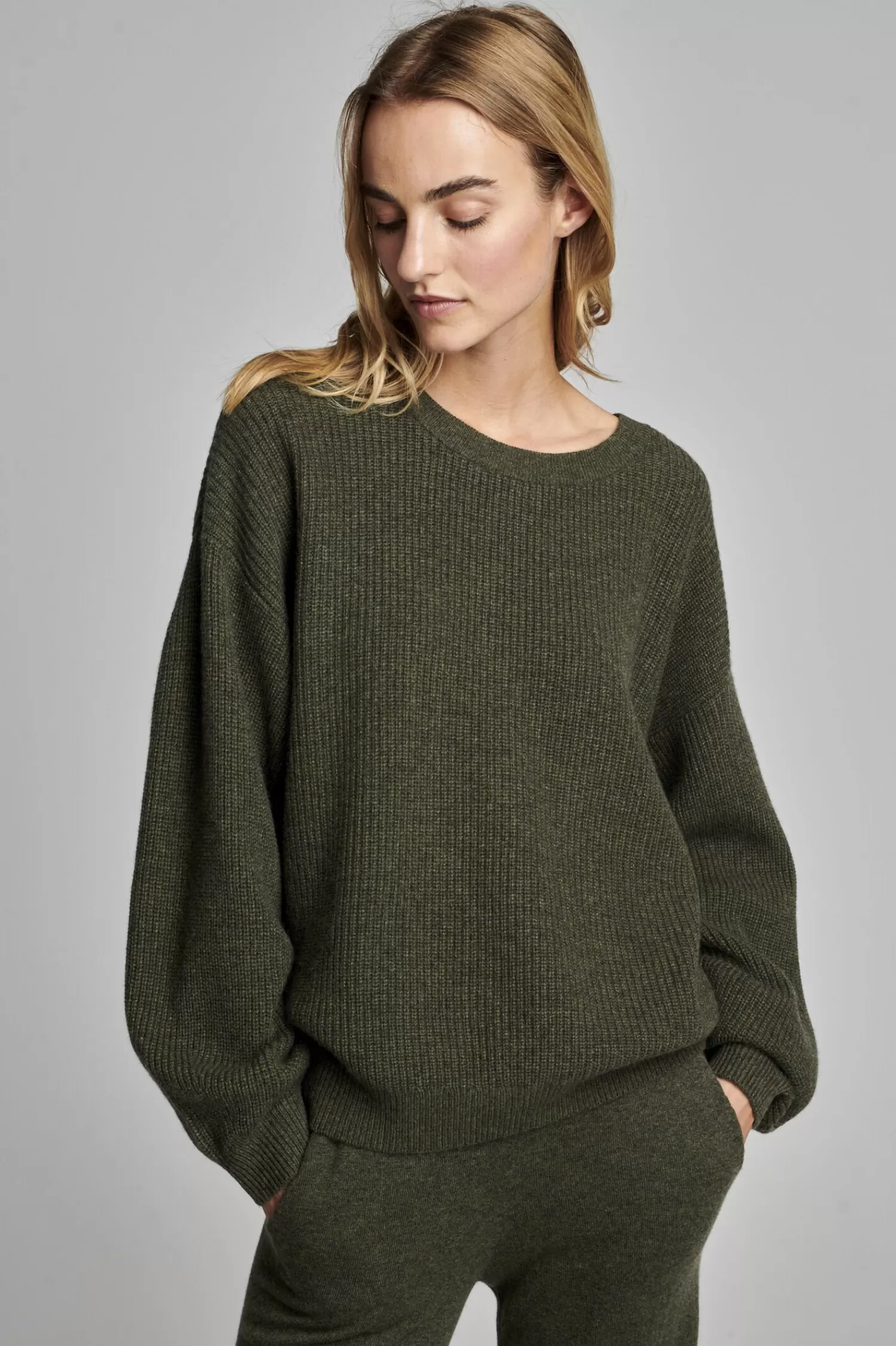 REPEAT cashmere Truien*Grof gebreide cashmere trui Khaki