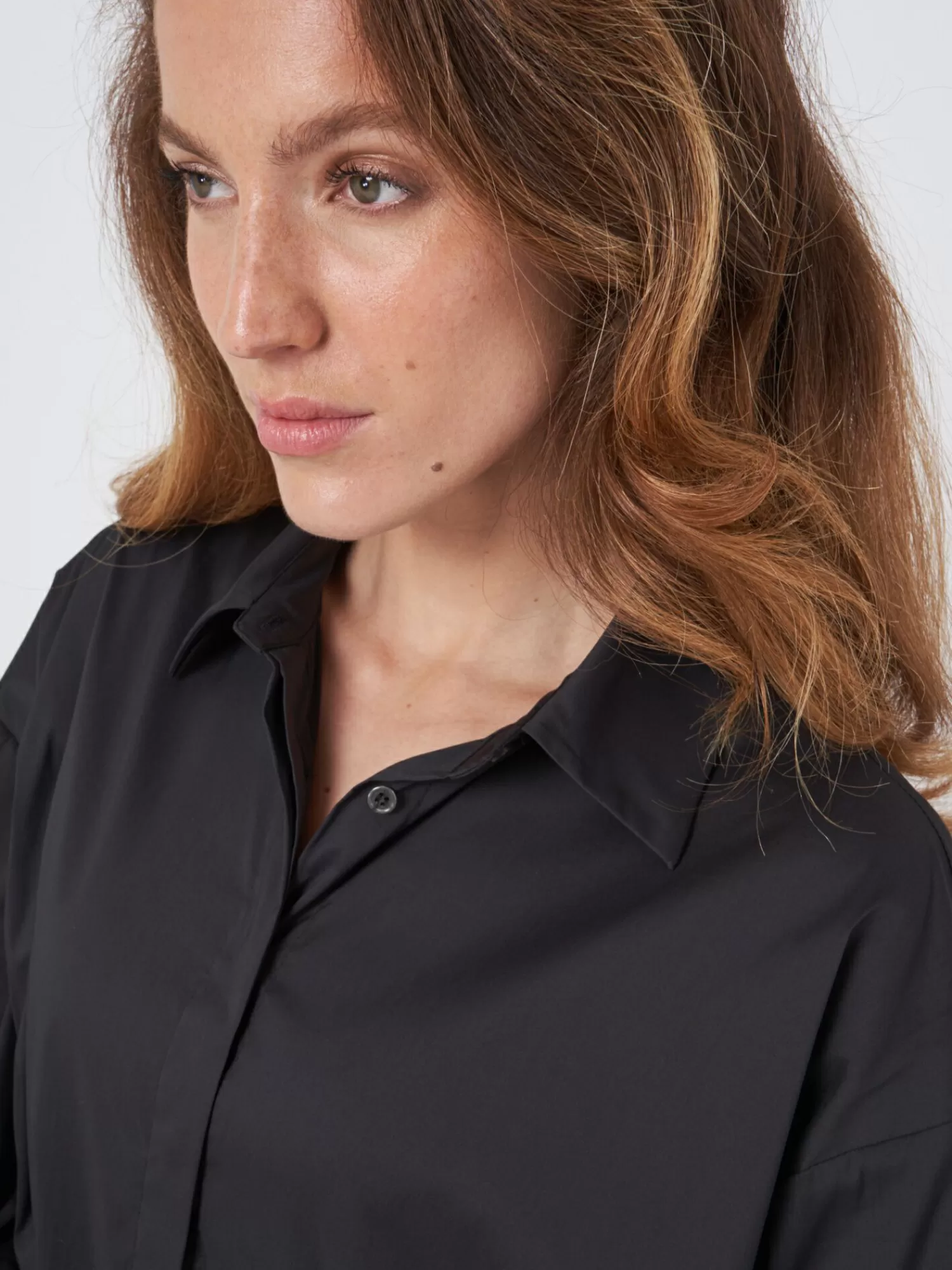 popeline_blouse_met_splitjes_3-1.webp REPEAT cashmere Blouses*Popeline blouse met splitjes Black